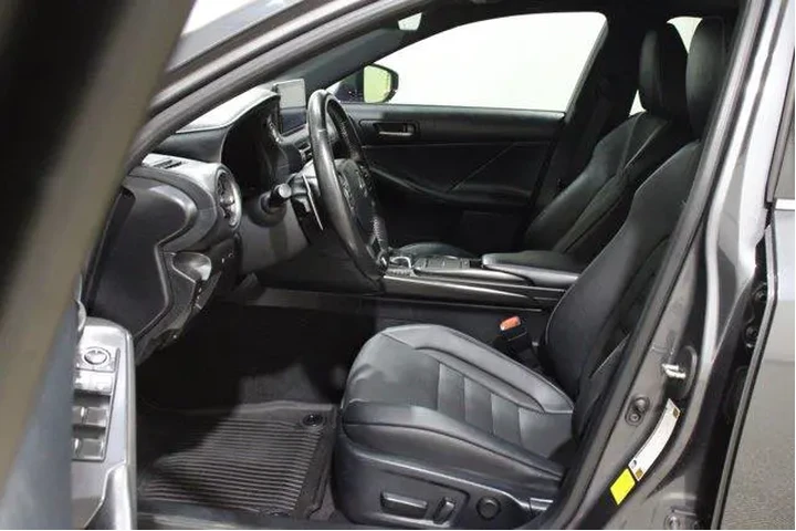$39892 : Lexus IS 350 2021 F SPORT 4d image 3