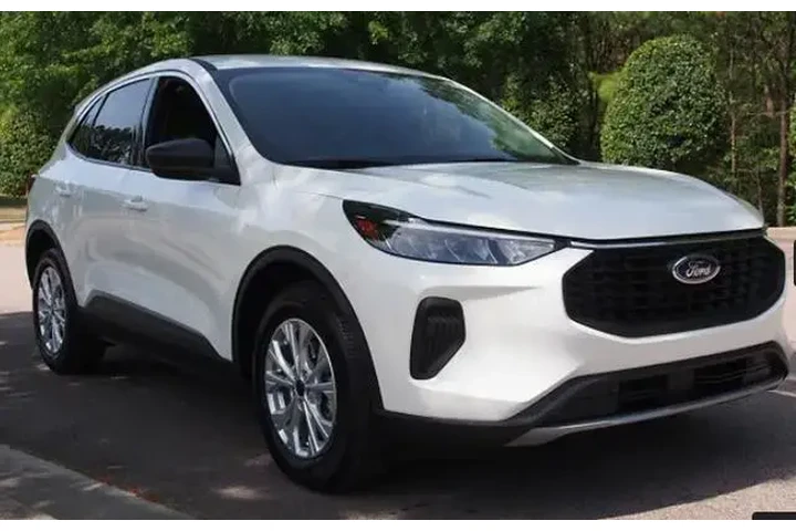 $23950 : Ford Escape 2023 AWD Active image 1