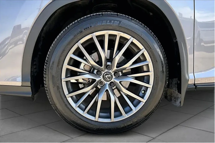 $39752 : Lexus RX 350 2022 AWD F SPOR image 10
