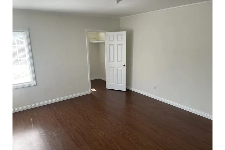 $700 : Beautiful Home...Los Angeles image 3