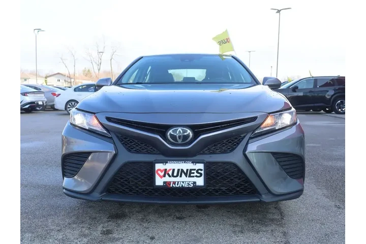 $12777 : Toyota Camry 2020 SE 4dr Sed image 3