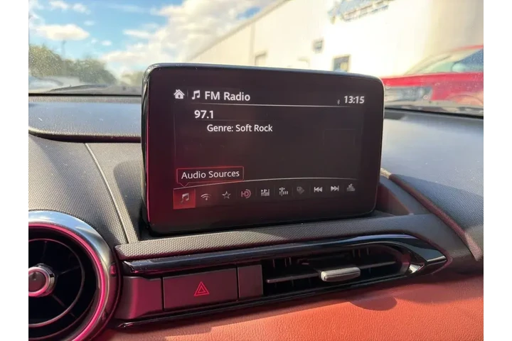 $23178 : Mazda MX-5 Miata RF 2019 Gra image 10