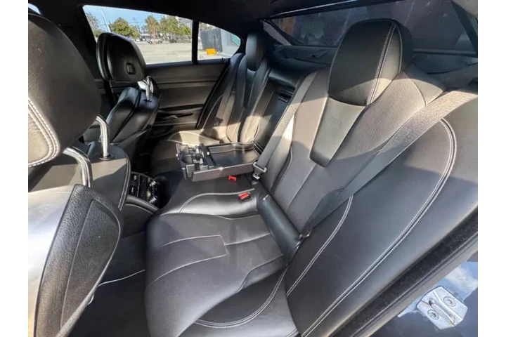$30690 : 2015 BMW M6 Gran Coupe image 2