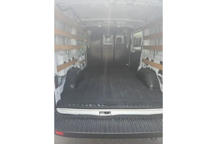 $33547 : Ford Transit 2024 250 3dr LW image 7