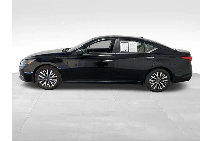 $19785 : Nissan Altima 2025 2.5 SV 4d image 2