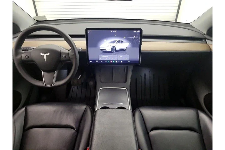 $28998 : Tesla Model Y 2022 AWD Long image 9