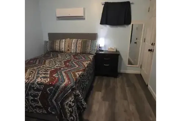 $850 : Studio in San Bernard image 1