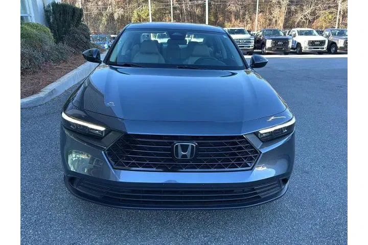 $24950 : Honda Accord 2024 LX 4dr Sed image 7