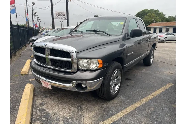 2004 Ram 1500 SLT image 2