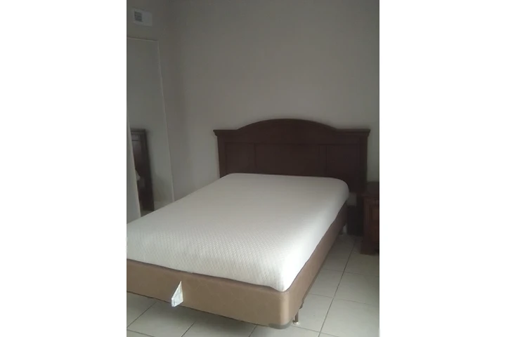 $690 : Cuarto independiente image 3