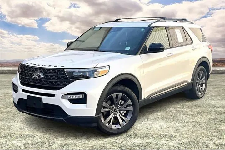 $23794 : Ford Explorer 2022 AWD XLT 4 image 3