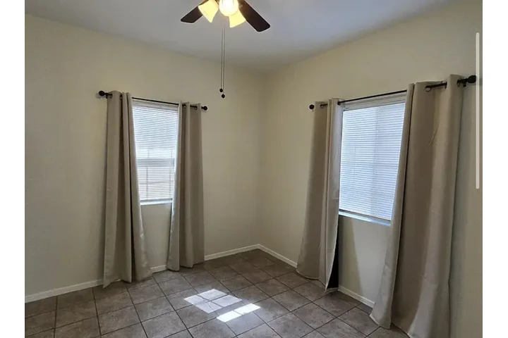 $1300 : ¡Su nueva casa le espera! image 2