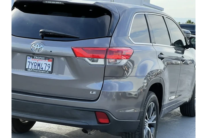 $20195 : Toyota Highlander 2017 LE 4d image 7