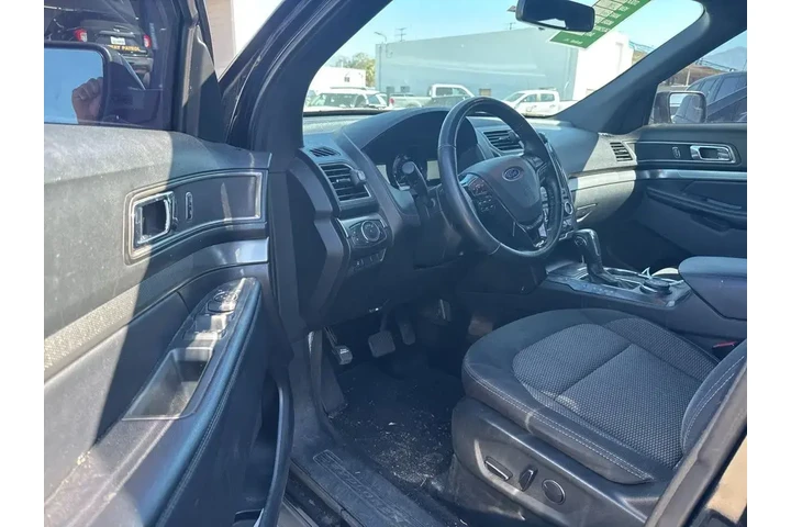 $18900 : Ford Explorer 2018 AWD XLT 4 image 6