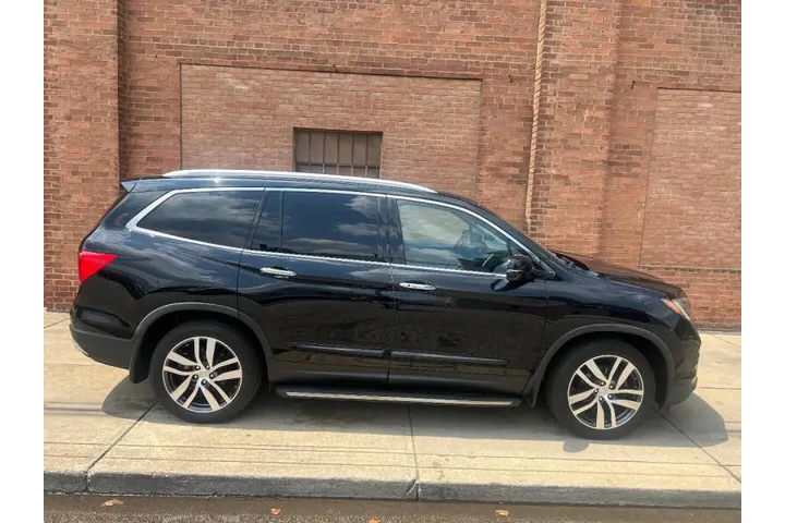 $20475 : 2016 Pilot Elite image 9