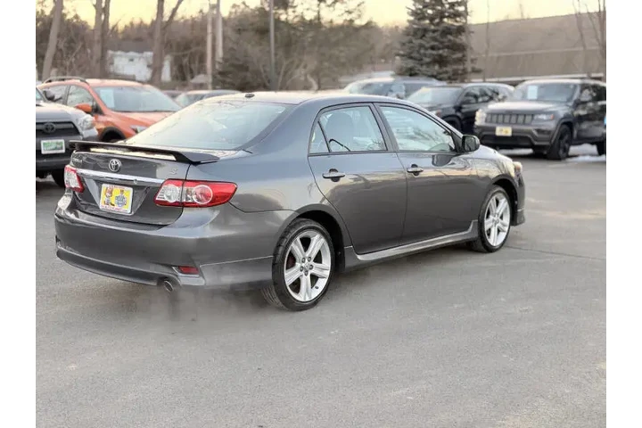 $10500 : 2013 Corolla S image 6