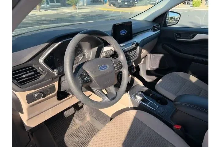 $20812 : Ford Escape 2022 SE 4dr SUV image 4