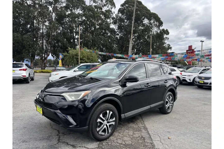 $17999 : 2017 RAV4 LE image 1