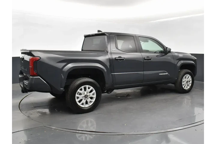 $33499 : Toyota Tacoma 2024 4x2 SR5 4 image 8