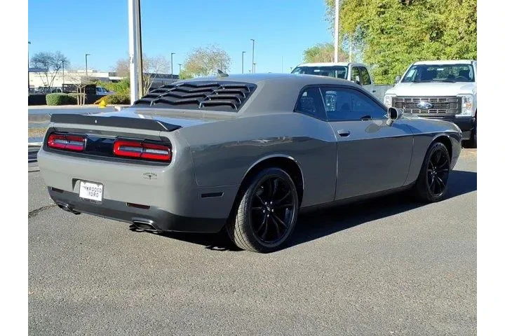 $15900 : Dodge Challenger 2018 SXT 2d image 5