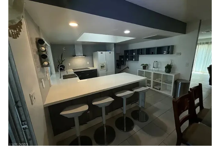 $750 : Room for Rent Cuarto en RENTA image 3