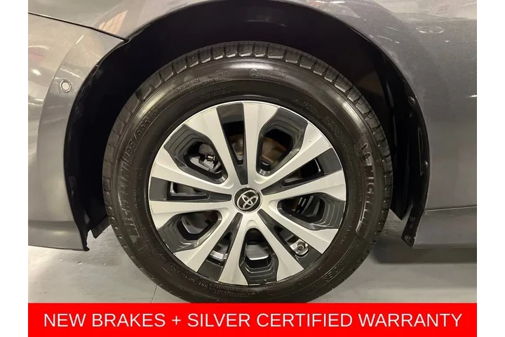 $19888 : Silver Certified2019 Prius LE image 9