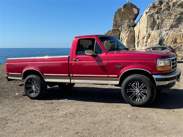 $5000 : 1995 Ford f150 xlt image 2