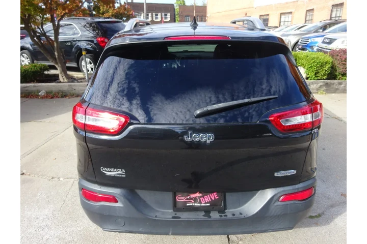$8900 : 2014 Cherokee FWD 4dr Latitude image 6