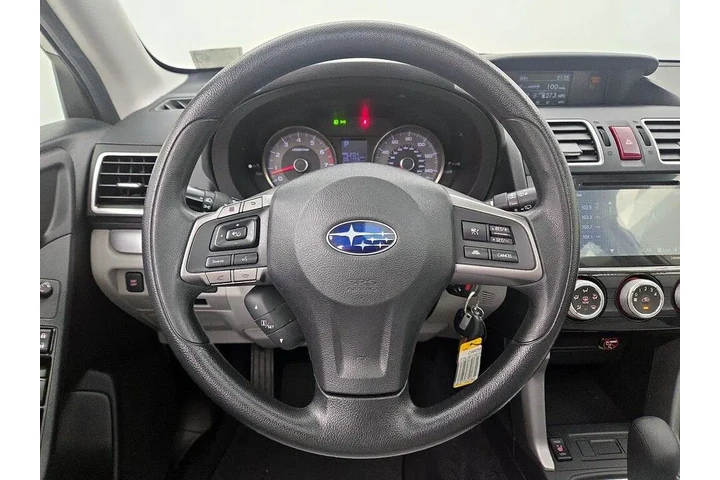 $17998 : Subaru Forester 2016 AWD 2.5 image 10