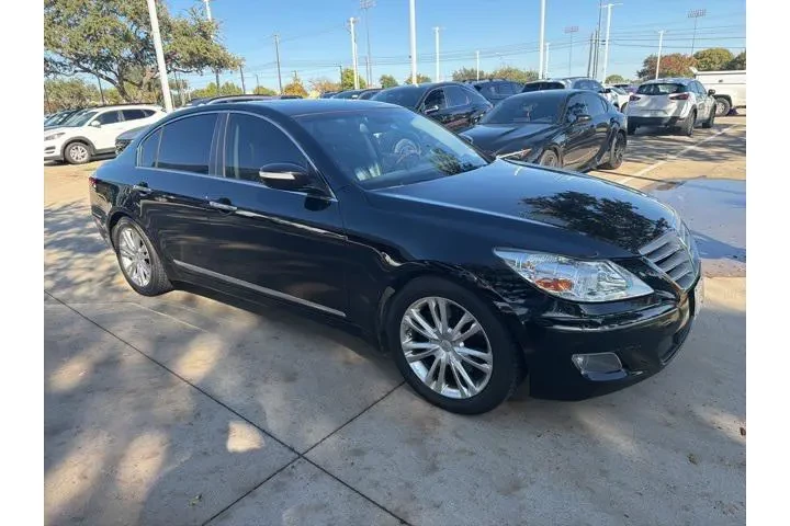 $8991 : Hyundai Genesis 2010 4.6L V8 image 2