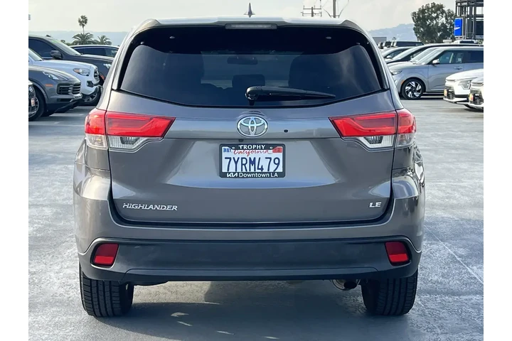 $20195 : Toyota Highlander 2017 LE 4d image 6