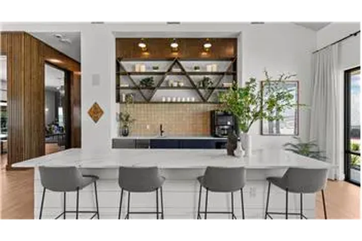 $1970 : Rental property with 2 bedro image 10