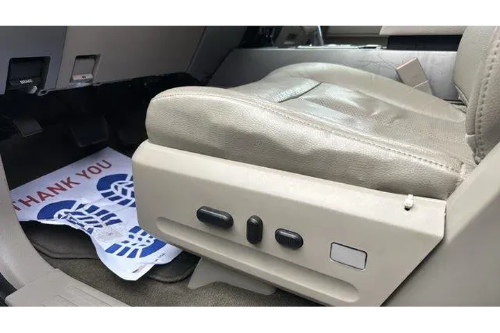 $11854 : Ford Expedition 2013 4x4 Lim image 9