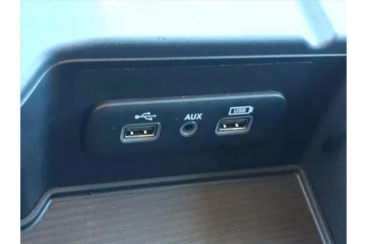 $27988 : Ram 1500 Classic 2024 4x2 SL image 10