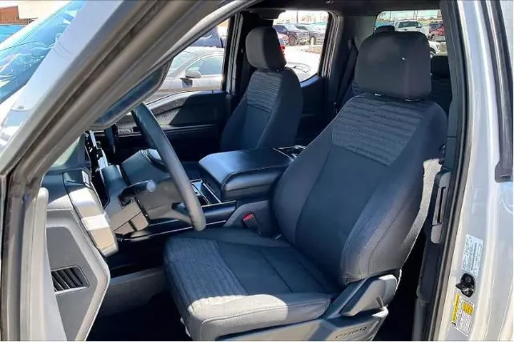 $32358 : Ford F-150 2023 4x2 XL 4dr S image 8