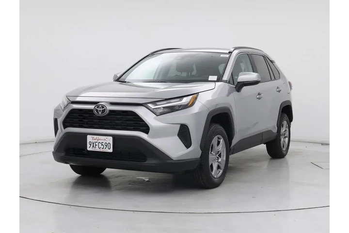 $35998 : Toyota RAV4 2025 AWD XLE 4dr image 4