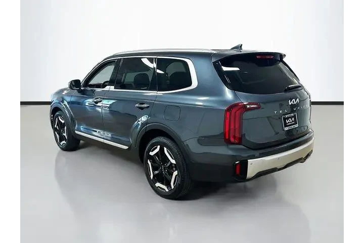$29977 : Kia Telluride 2023 AWD S 4dr image 5