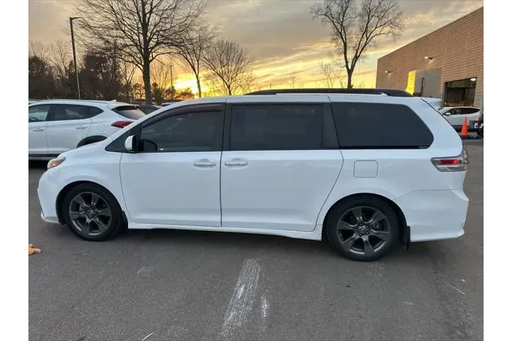 $24999 : Toyota Sienna 2019 SE 8-Pass image 6