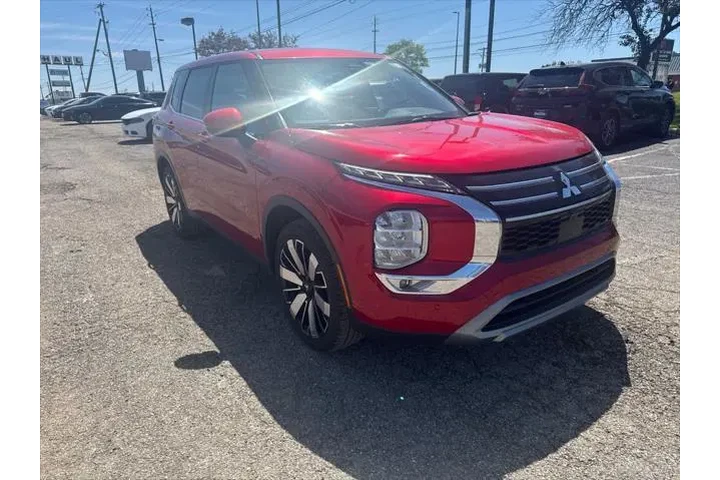 $25477 : Mitsubishi Outlander 2025 SE image 7