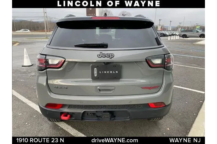 $18998 : Jeep Compass 2022 4x4 Trailh image 4