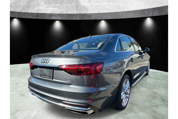 $21985 : Audi A4 2021 AWD quattro S l image 3