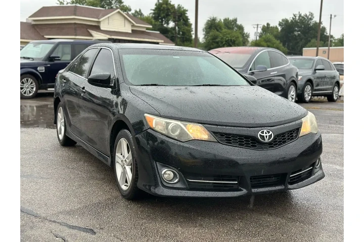 2013 TOYOTA CAMRY SE SEDAN 4D image 7
