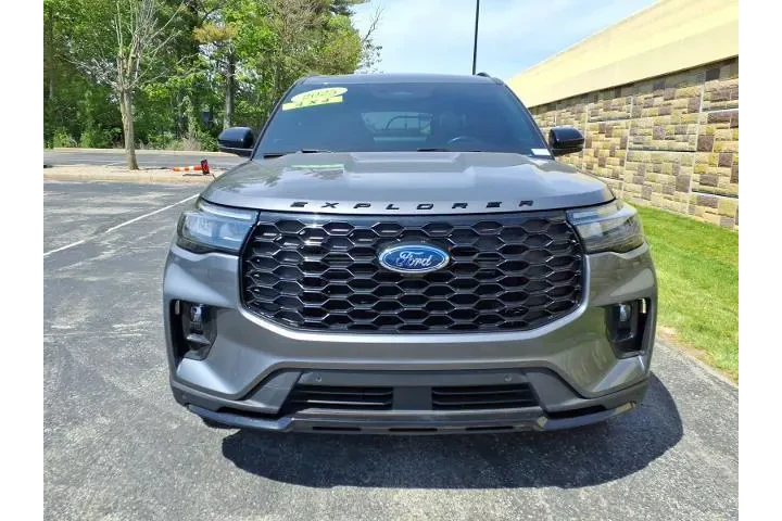$39818 : Ford Explorer 2025 AWD ST-Li image 3
