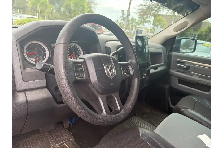 $8735 : Ram 1500 2014 4x2 Express 2d image 9