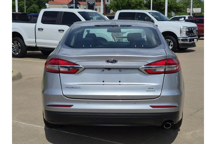 $18301 : Ford Fusion 2020 SE 4dr Seda image 5