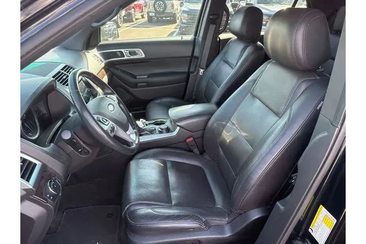 $13900 : Ford Explorer 2015 AWD Limit image 10