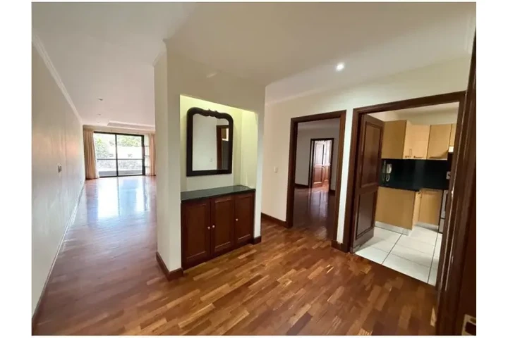 $1650 : Apartamento amplio en alquiler image 2