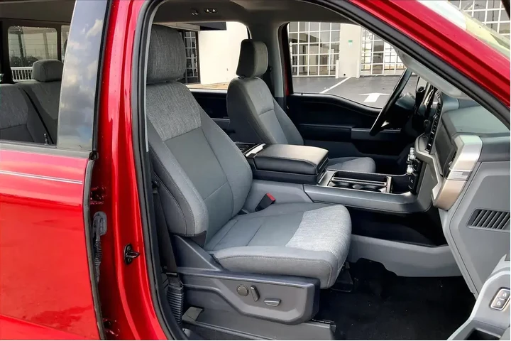 $39030 : Ford F-150 2022 4x4 Lariat 4 image 9