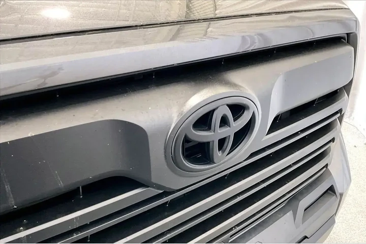 $39991 : Toyota Tundra 2023 4x2 SR5 4 image 6