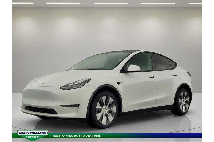 $26895 : Tesla Model Y 2021 AWD Long image 8
